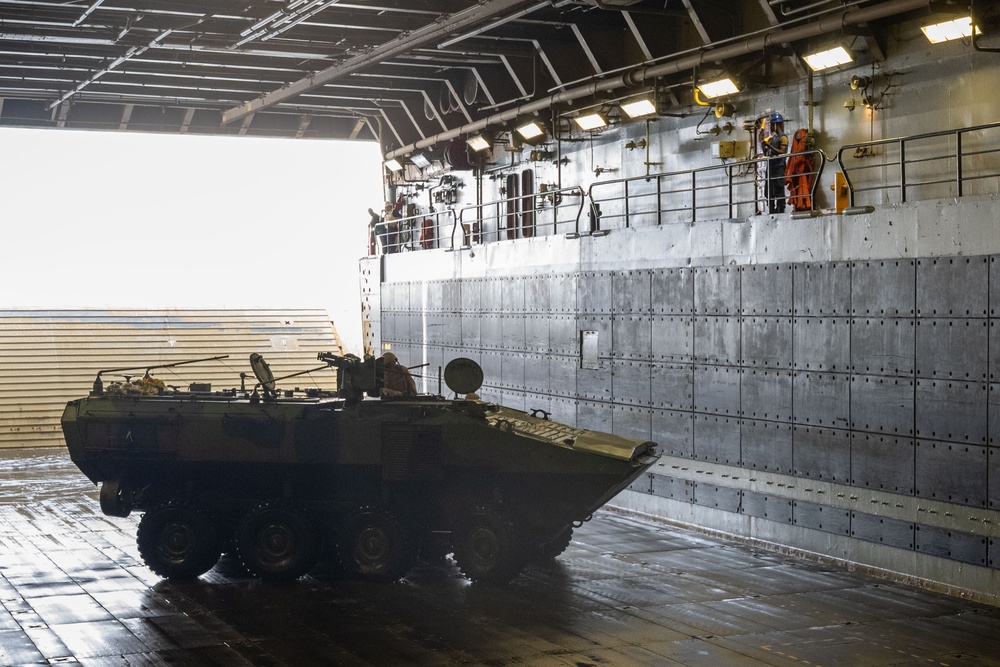 USS New Orleans Conducts ACV Operations