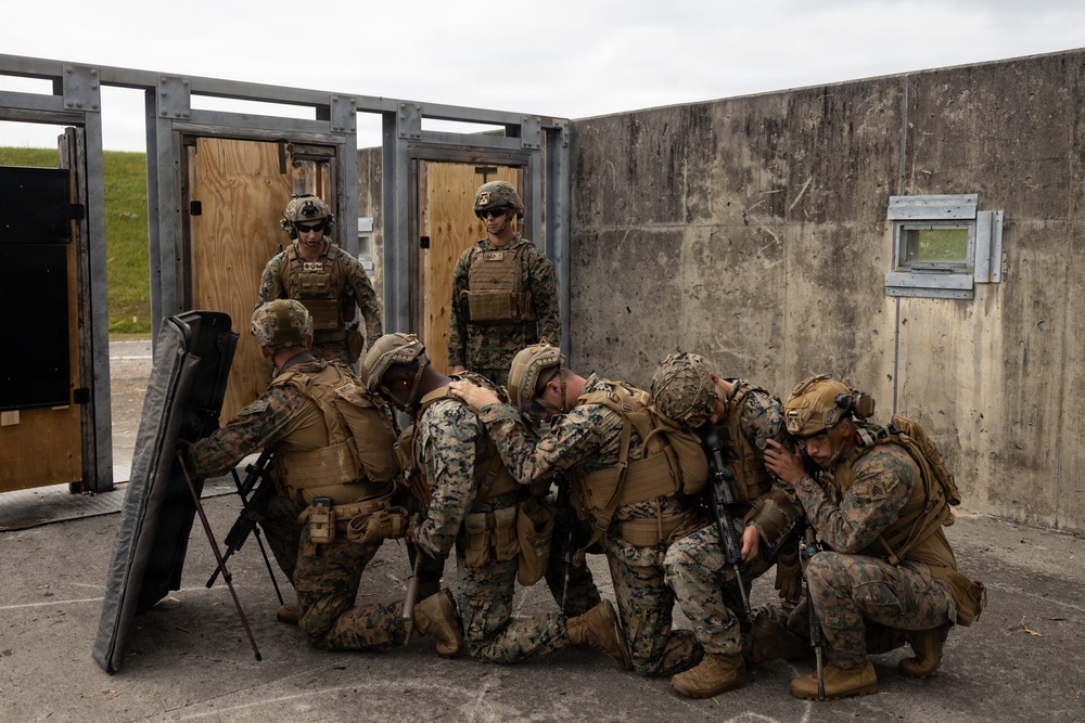 12th LCT Marines Execute an Urban Demolition Range