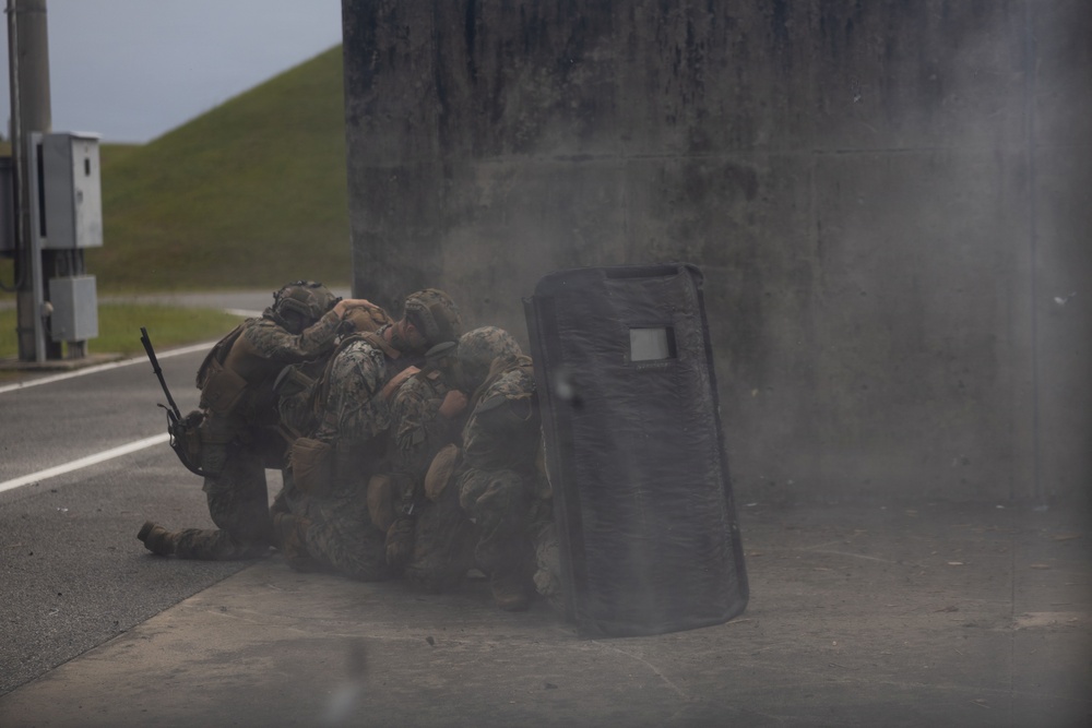 12th LCT Marines Execute an Urban Demolition Range