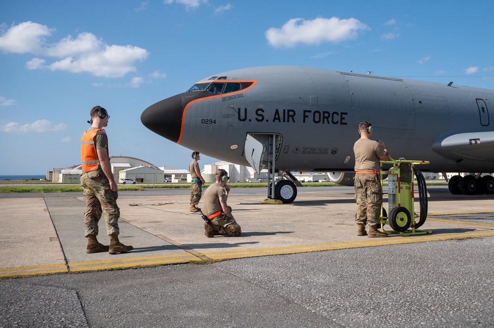 BH 26-1: 909th ARS Refuels with precision