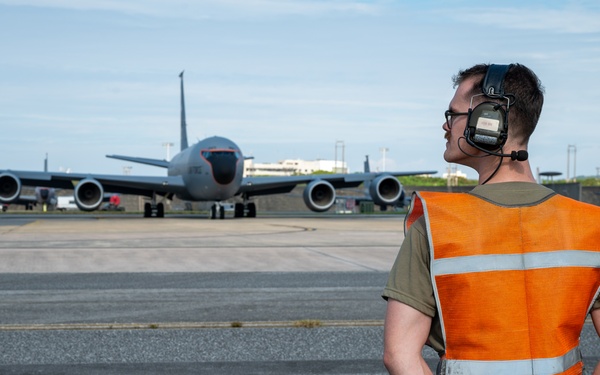 BH 26-1: 909th ARS Refuels with precision