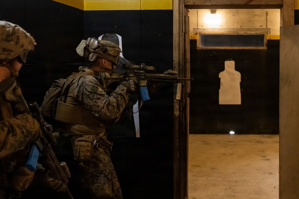 12th LCT Marines Execute Urban Operations Training during Range 170