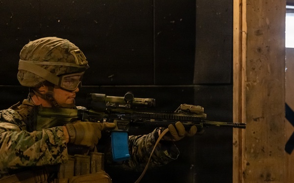 12th LCT Marines Execute Urban Operations Training during Range 170