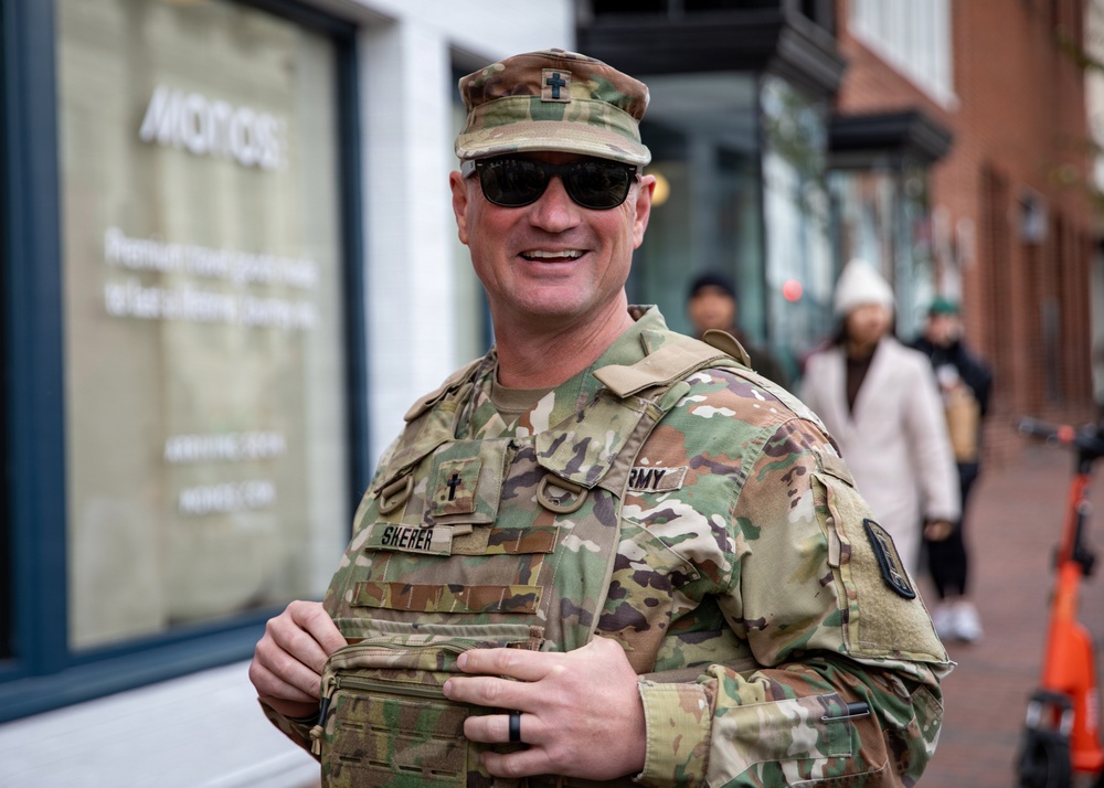 Joint Task Force Magnolia chaplain visits troops on patrol in Washington, D.C.