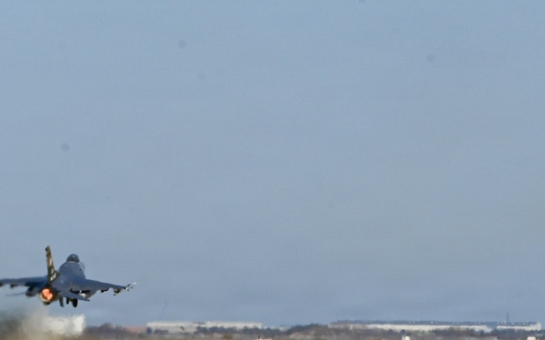 Pantons depart Kunsan for Super Squadron Phase 2