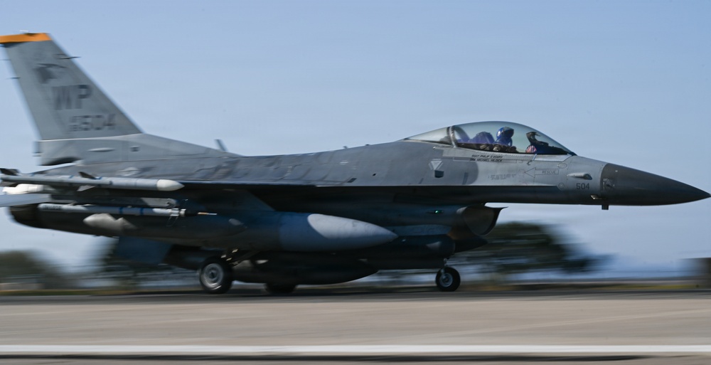 Pantons depart Kunsan for Super Squadron Phase 2