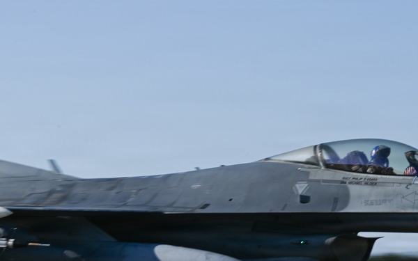 Pantons depart Kunsan for Super Squadron Phase 2