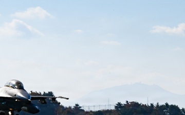 Pantons depart Kunsan for Super Squadron Phase 2