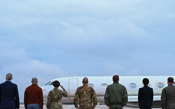 U.S. Ambassador to Italy Visits Aviano