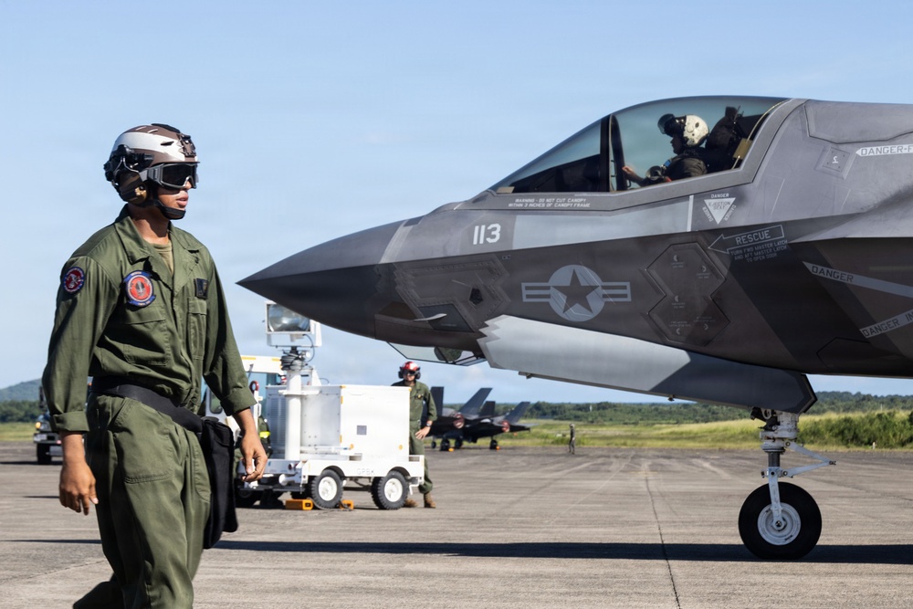 VMFA-225 conducts flight operations in Puerto Rico