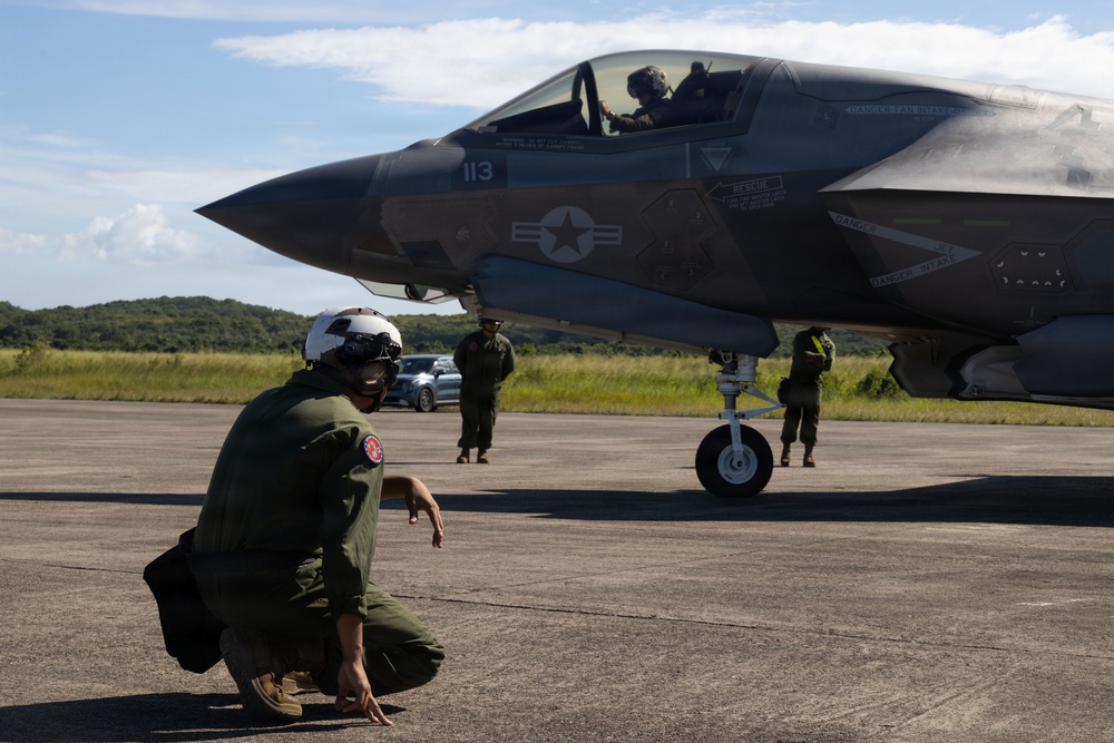 VMFA-225 conducts flight operations in Puerto Rico