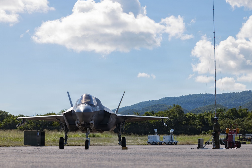 VMFA-225 conducts flight operations in Puerto Rico