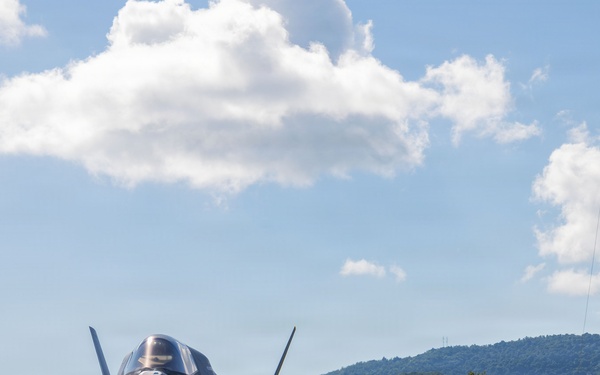 VMFA-225 conducts flight operations in Puerto Rico