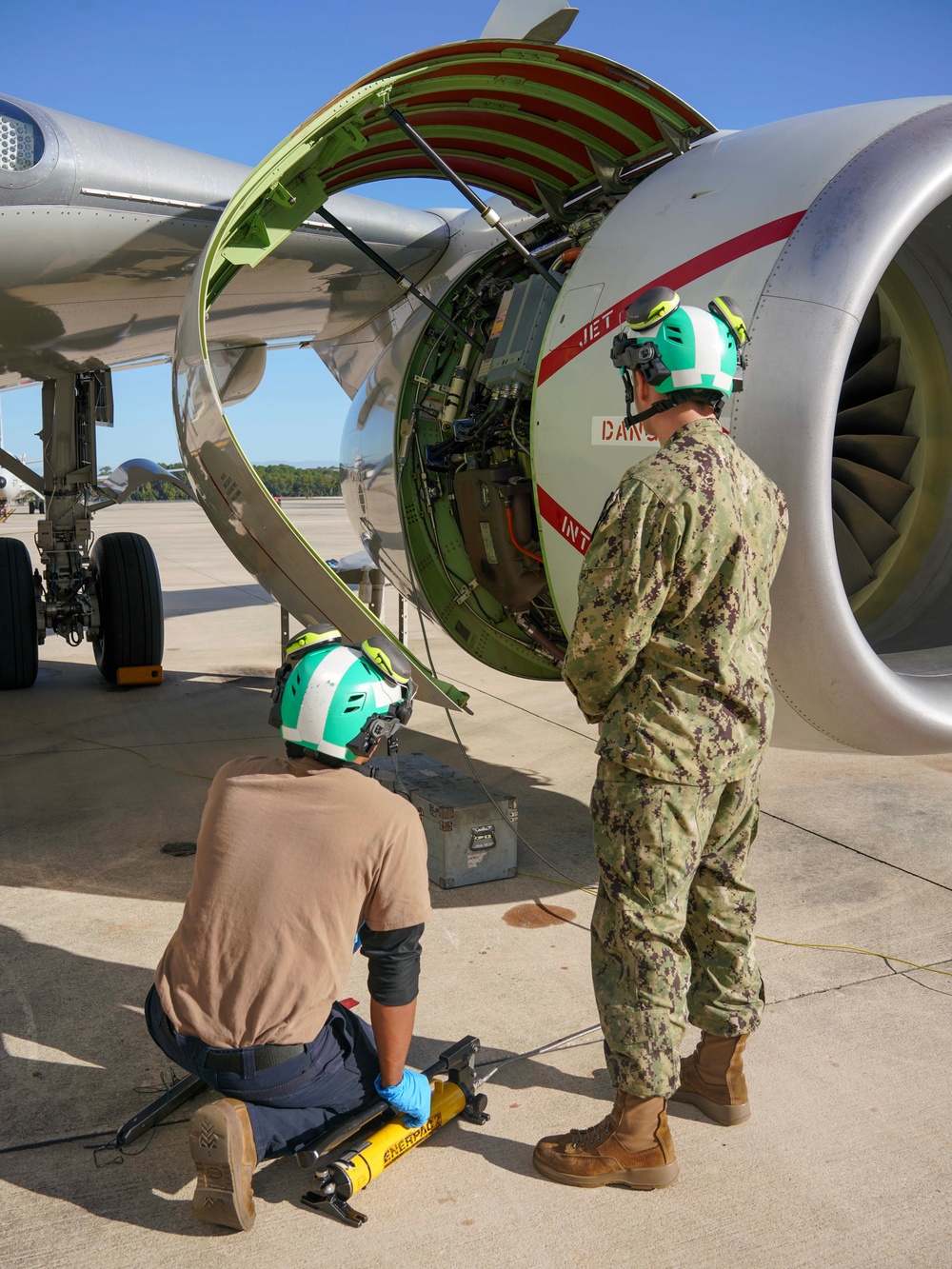 VP-5 OPERATIONS AT NAVAL AIR STATION JACKSONVILLE