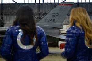 AFN Aviano Radio News: Cheerleaders Bring a Touch of Home