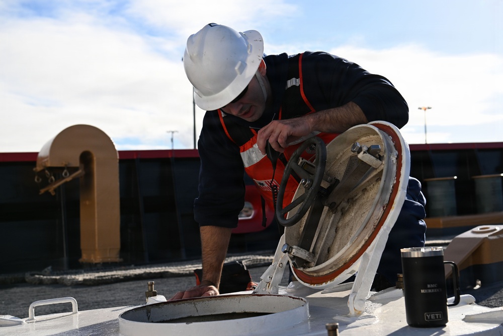 USCGC Polar Star (WAGB 10) departs Seattle for Operation Deep Freeze deployment to Antarctica