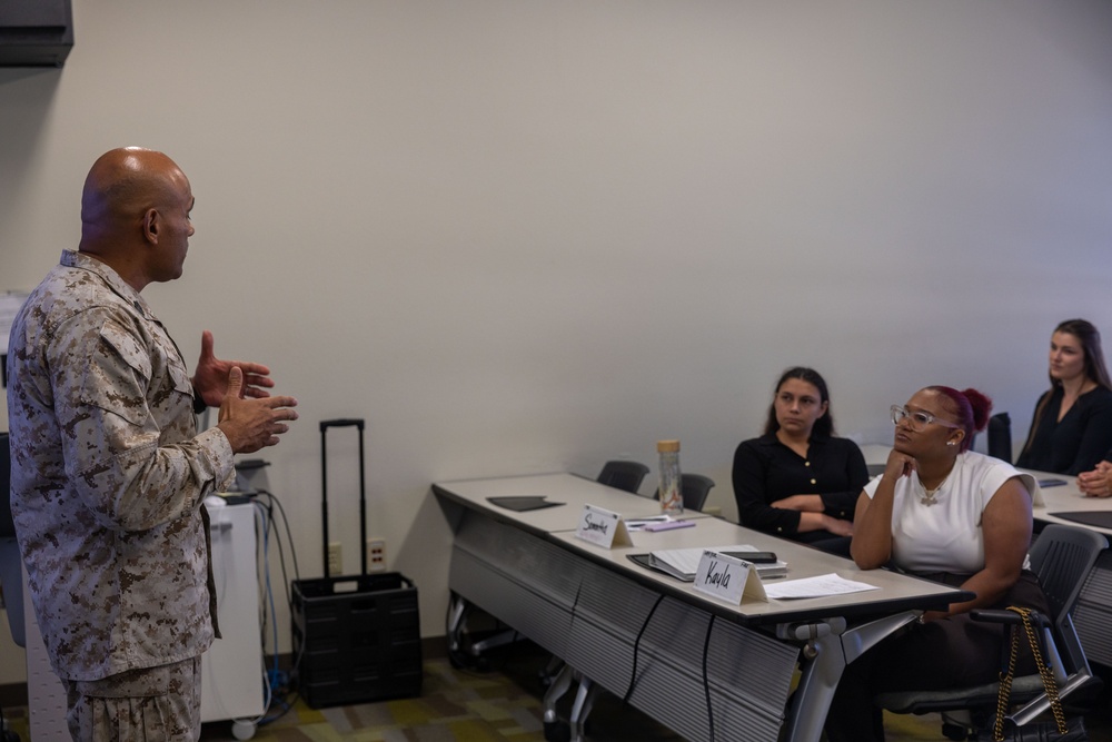 MCAGCC Base Sgt. Maj. welcomes new MCCS Employees