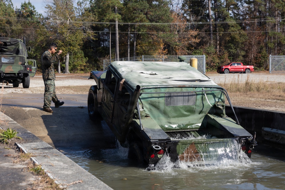 Marines with Headquarters and Service Battalion Conduct Fording and Recovery Training