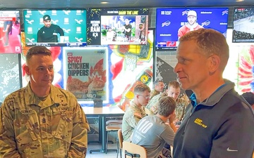 Buffalo Wild Wings to Go Donates $4,000 to Army Emergency Relief Fund