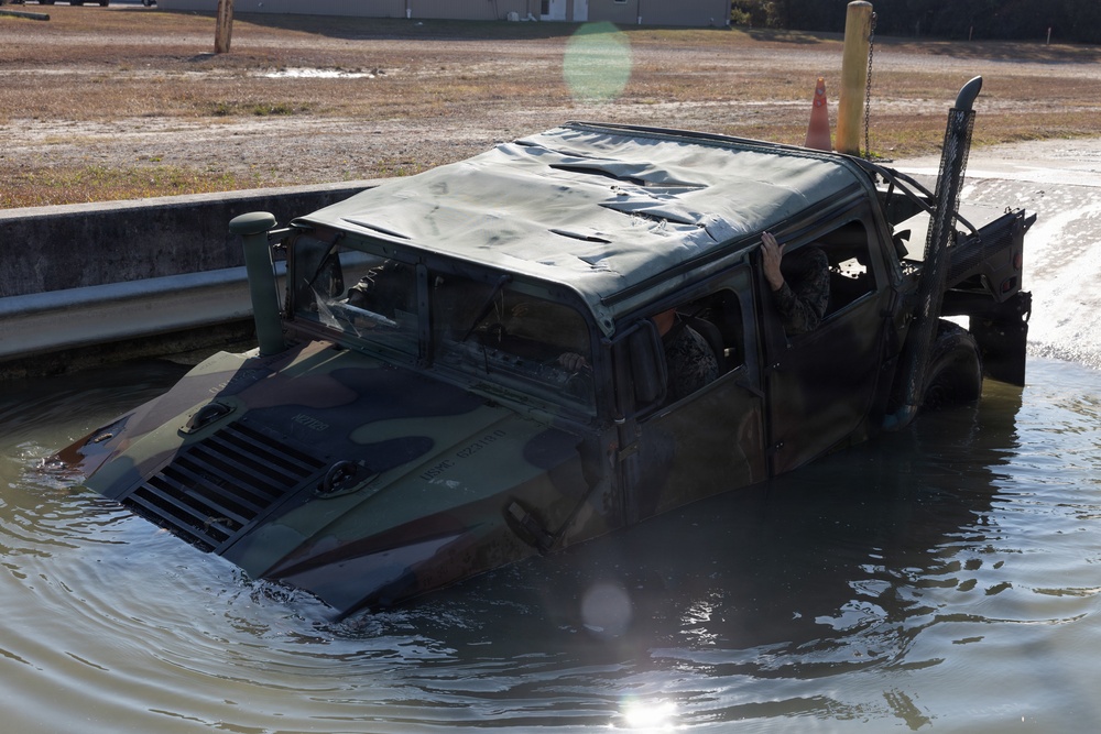Marines with Headquarters and Service Battalion Conduct Fording and Recovery Training