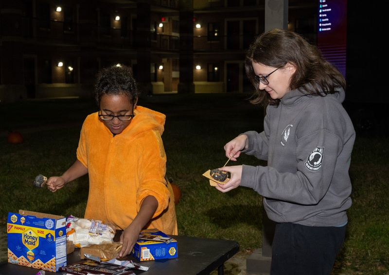 Dorm Council Builds Community Through Service