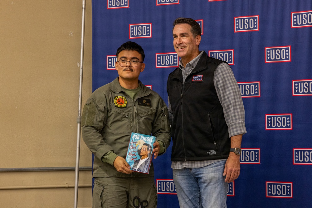 Rob Riggle Visits Camp Pendleton