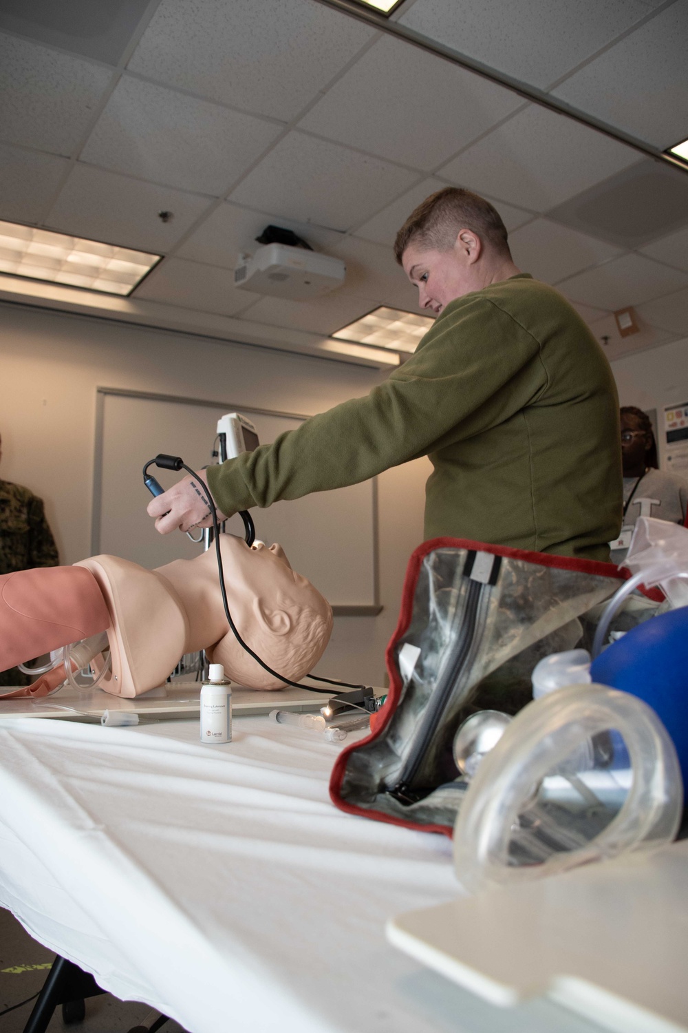 Manor High School STEM Students Visit Naval Medical Center Portsmouth (NMCP) Simulation Center