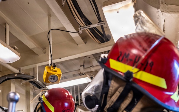 USS Iwo Jima Conducts Damage Control Training