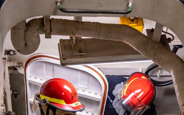 USS Iwo Jima Conducts Damage Control Training