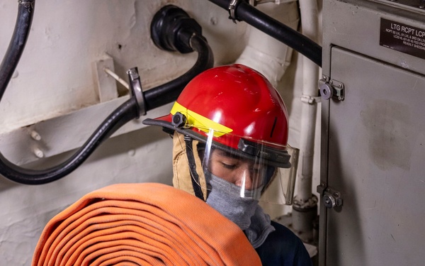 USS Iwo Jima Conducts Damage Control Training