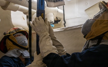 USS Iwo Jima Sailors Conduct a Damage Control Training Evolution