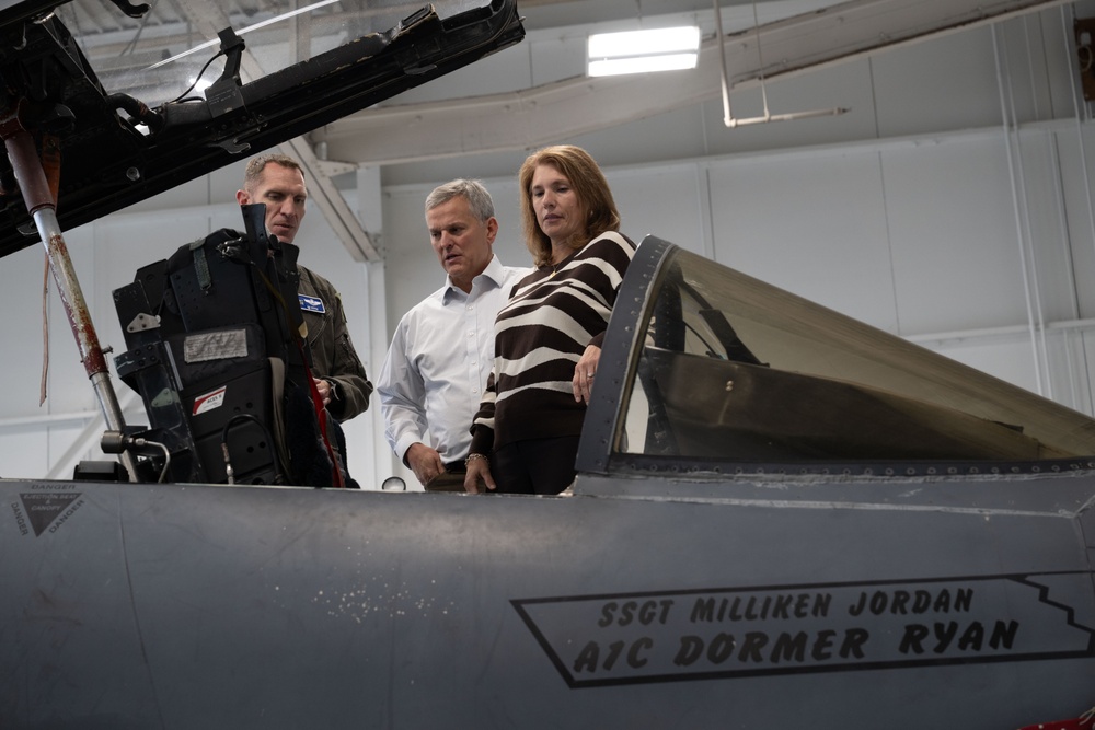 N.C. Governor and First Lady host &quot;friendsgiving&quot; at SJAFB