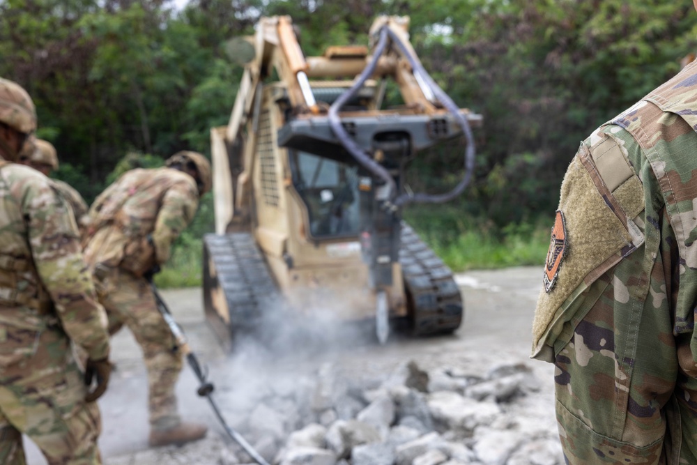 DVIDS - Images - 523rd Engineer Support Company Joint Airfield Damage ...