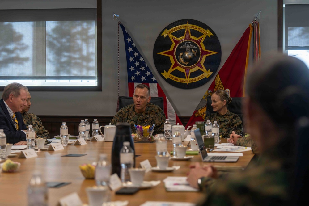 Combat Development and Integration Deputy Commandant Visits 2nd MLG and II MEF Innovation Campus