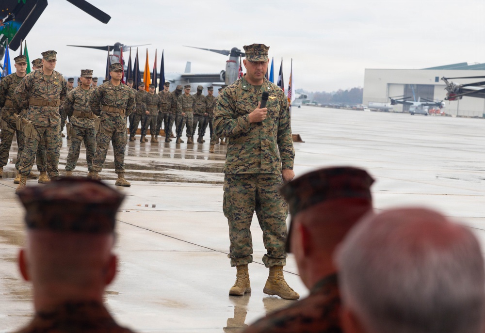HMH-464 change of command ceremony