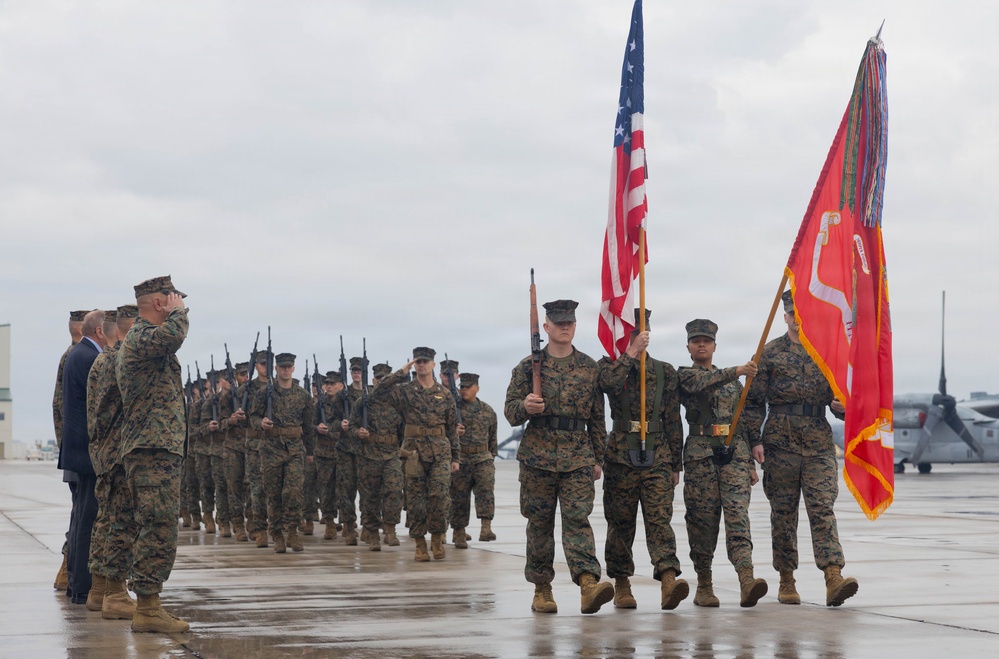 HMH-464 change of command ceremony