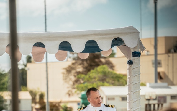 USS Missouri Holds Change of Command Ceremony