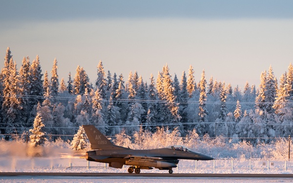 Eielson bolsters airpower readiness during Arctic Gold 26-1