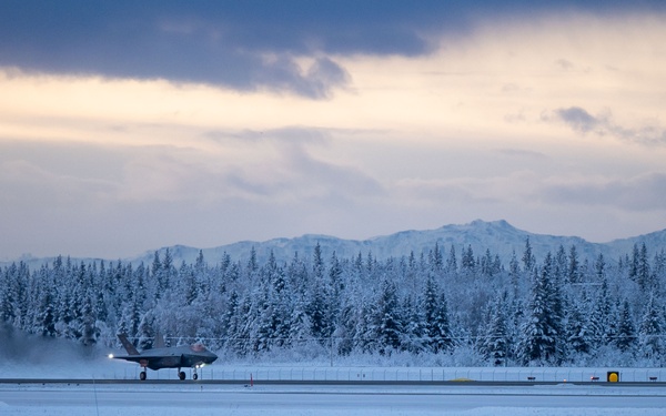 Eielson bolsters airpower readiness during Arctic Gold 26-1