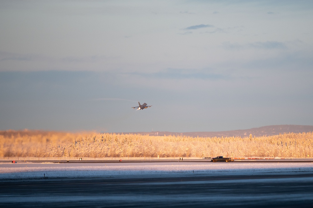 Eielson bolsters airpower readiness during Arctic Gold 26-1
