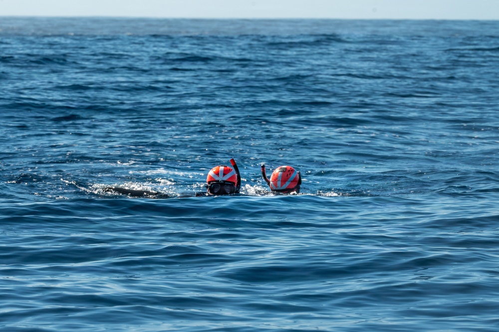 15th Wing Conducts Joint Personnel Rescue Training with U.S. Navy