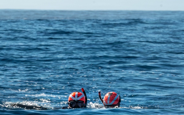 15th Wing Conducts Joint Personnel Rescue Training with U.S. Navy