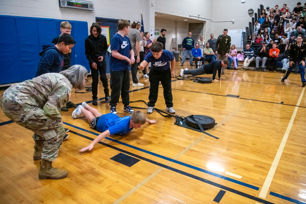 Oregon Army National Guard participates in Veterans Day event hosted by Crossler Middle School