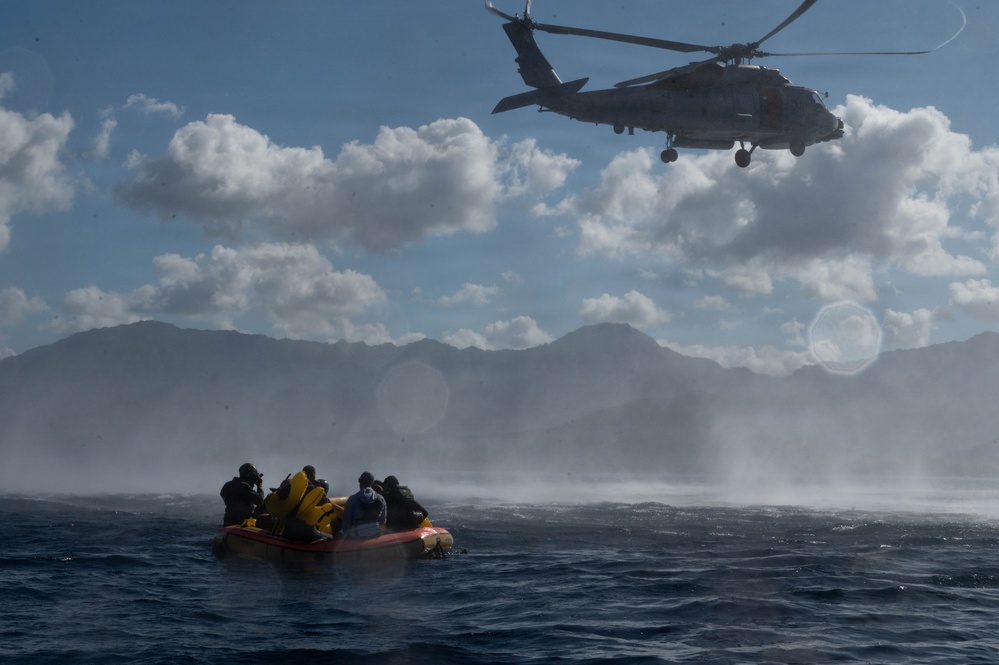 15th Wing Conducts Joint Personnel Rescue Training with U.S. Navy