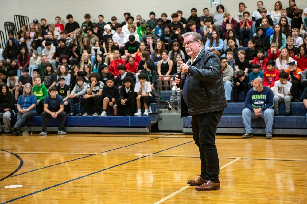 Oregon Army National Guard participates in Veterans Day event hosted by Crossler Middle School