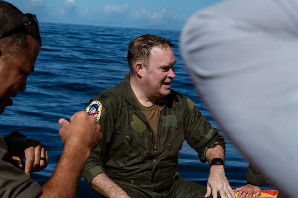 15th Wing Conducts Joint Personnel Rescue Training with U.S. Navy