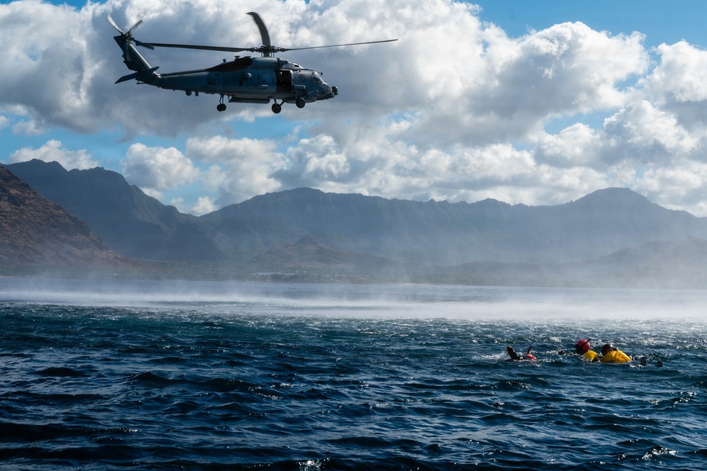 15th Wing Conducts Joint Personnel Rescue Training with U.S. Navy