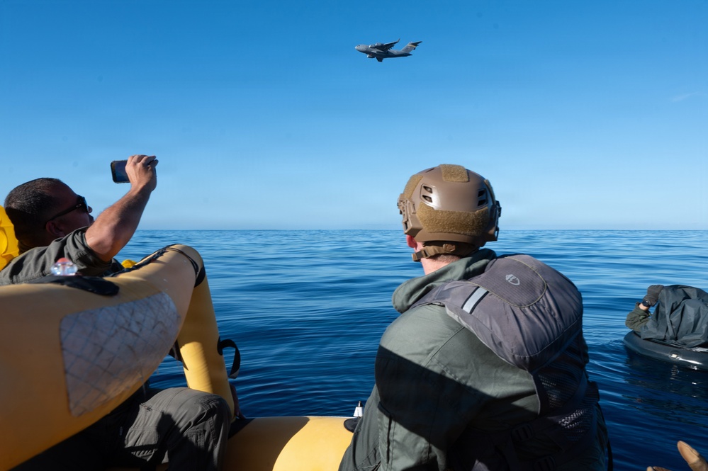 15th Wing Conducts Joint Personnel Rescue Training with U.S. Navy