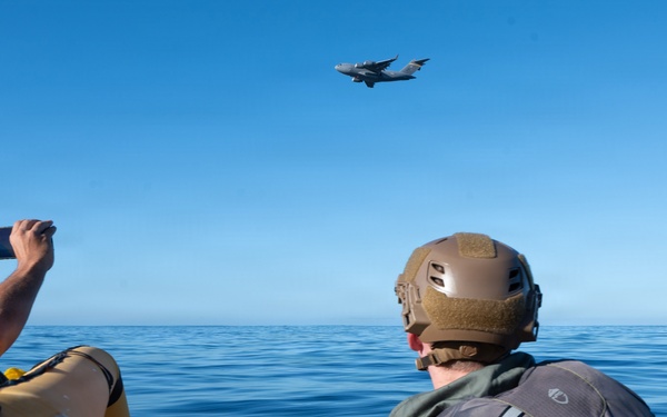 15th Wing Conducts Joint Personnel Rescue Training with U.S. Navy