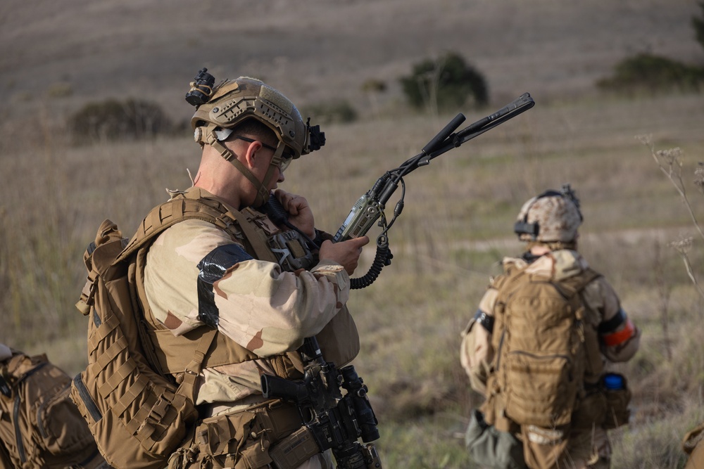 V1/1 Marines complete Verticle Assault Course